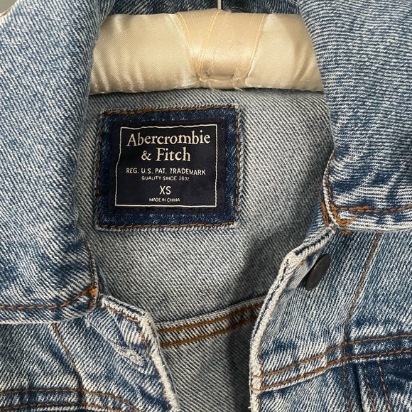 Abercrombie and Fitch Denim Jacket XS - Picture 2 of 4